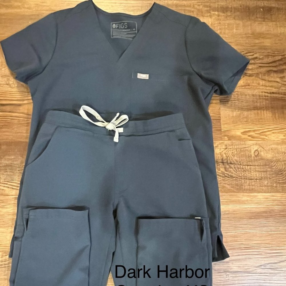 FIGS - DARK HARBOR SCRUB SET